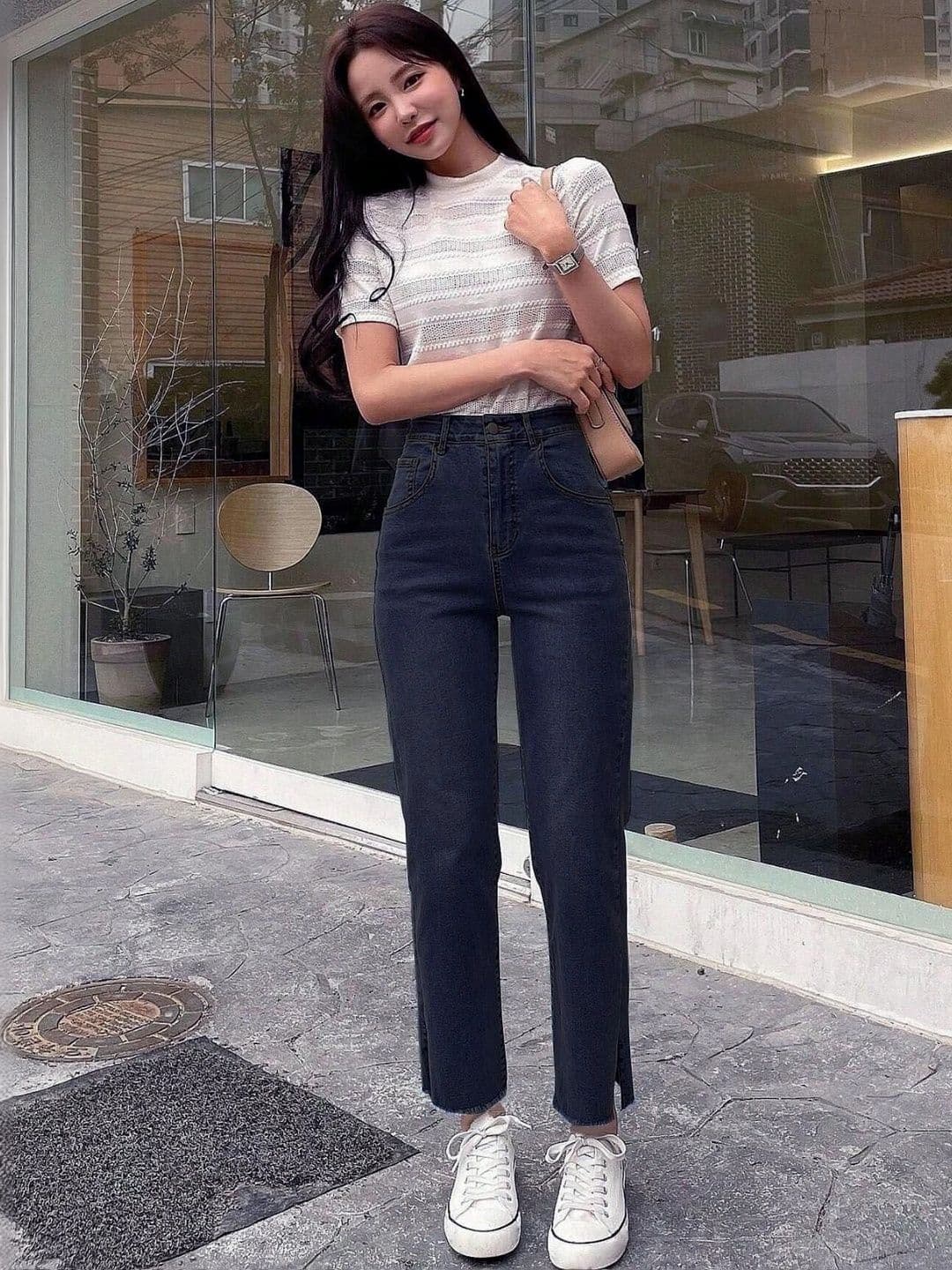 GIRL CNTRL Women Comfort Relaxed Fit High-Rise Low Distress Light Fade Stretchable Jeans - view 1