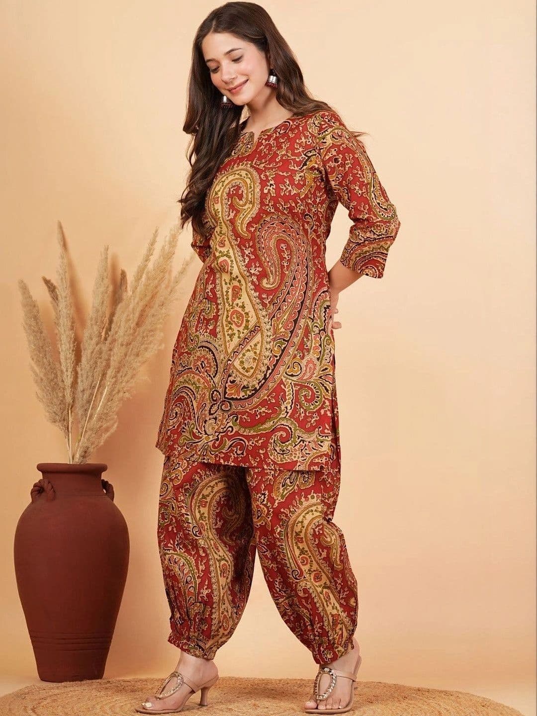 Shrivani Women Paisley Printed Regular Pure Cotton Kurta with Dhoti Pants - view 1