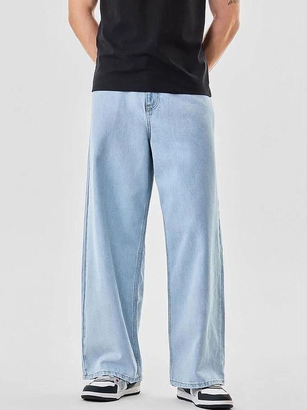 LEVORCE Men Relaxed Fit Mid-Rise Stretchable Jeans - view 1