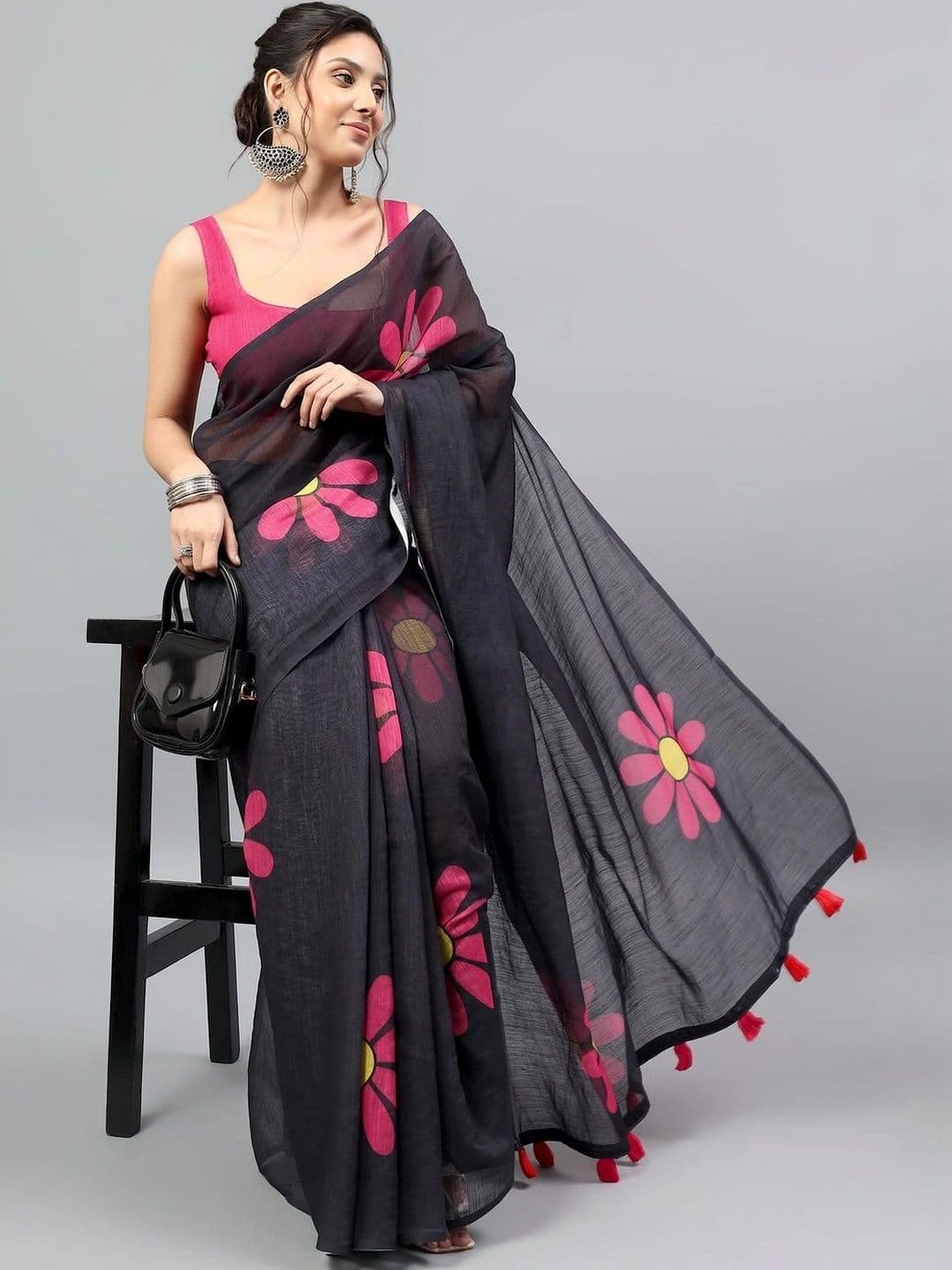 Pixie lane Floral Linen Blend Belted Saree - view 1
