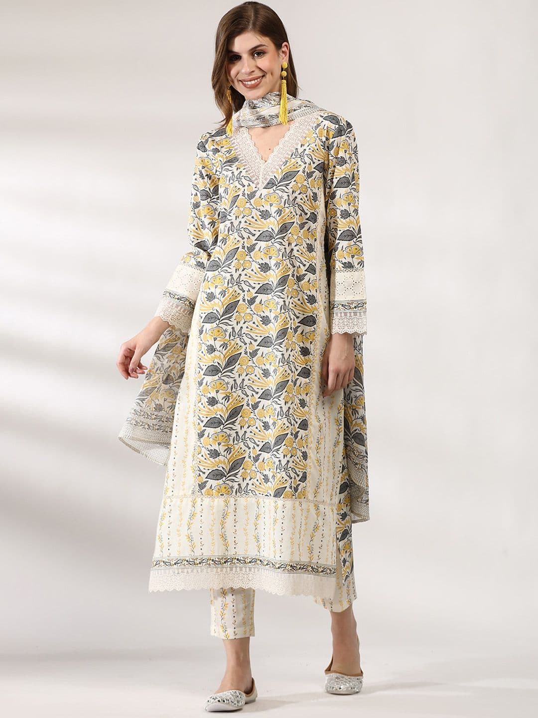 Anouk Floral Printed Regular Schiffli Work Pure Cotton Kurta With Trousers & Dupatta - view 1