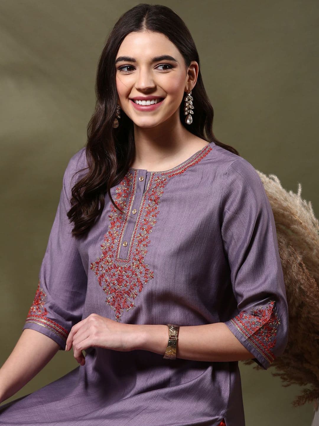 Anouk Embroidered Thread Work Round Neck Straight Kurta - view 1