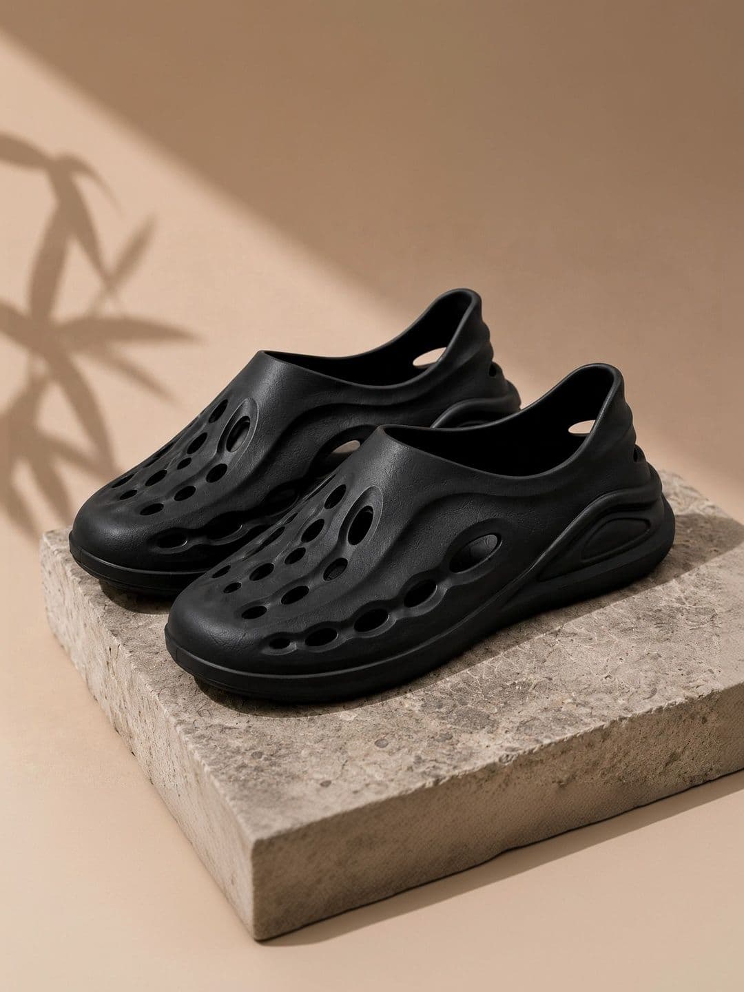 Roadster Men Clogs Sandals - view 1