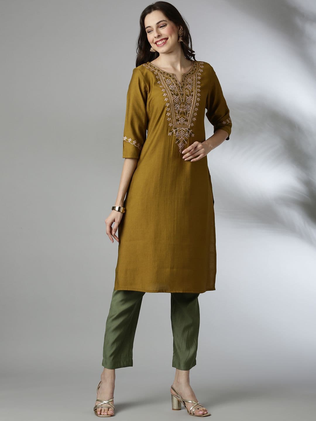 Anouk Women Embroidered Keyhole Neck Flared Sleeves Mirror Work Kurta - view 1