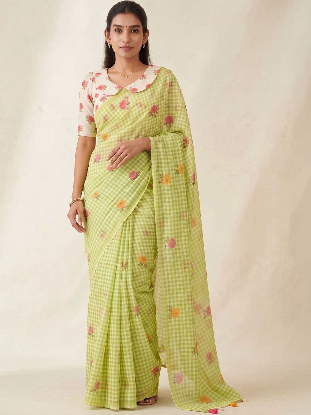 AAVEE Checked Zari Pure Linen Designer Saree - view 1