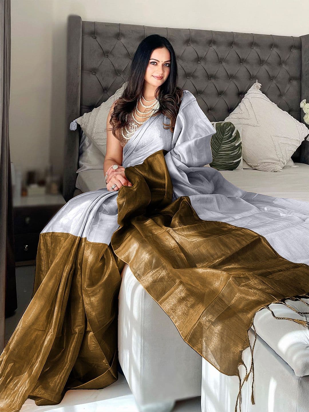 Anouk Colourblocked Woven Design Tissue Saree - view 1
