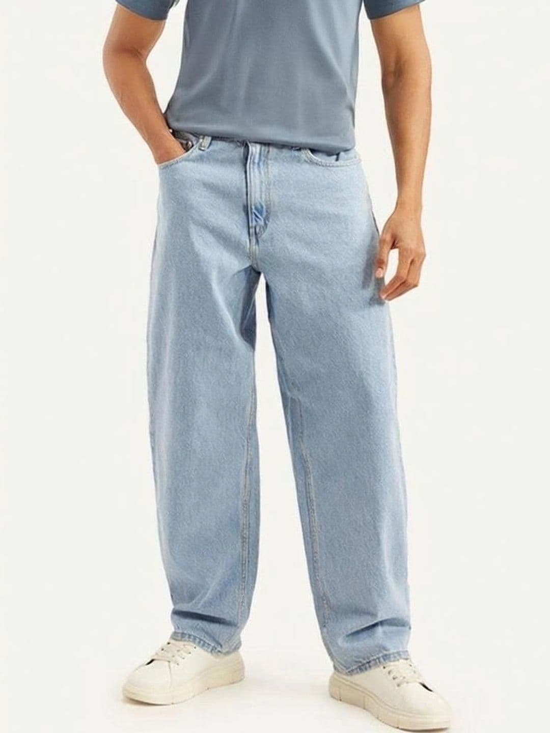 LEVORCE Men Relaxed Fit Mid-Rise Stretchable Jeans - view 1