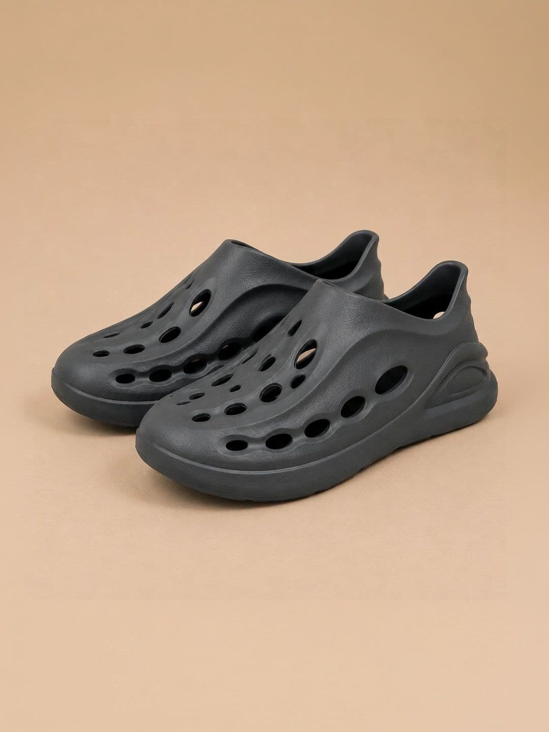 Roadster Men Clogs Sandals - view 1