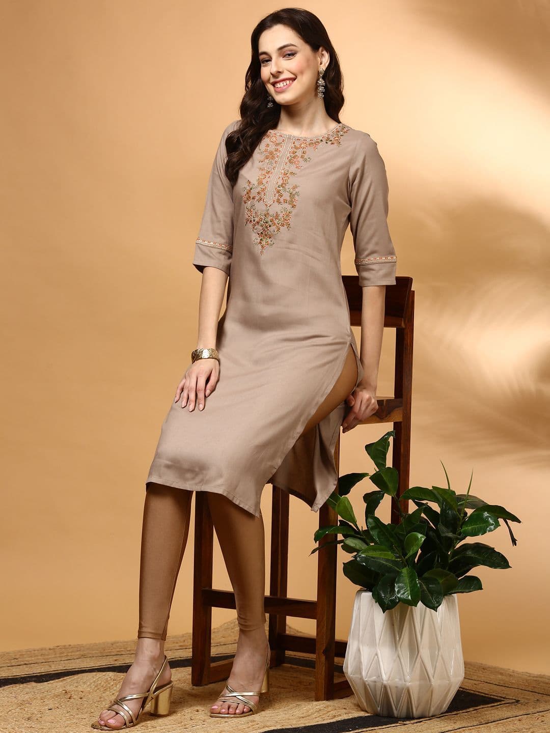 Anouk Floral Embroidered Round Neck Straight Kurta - view 1