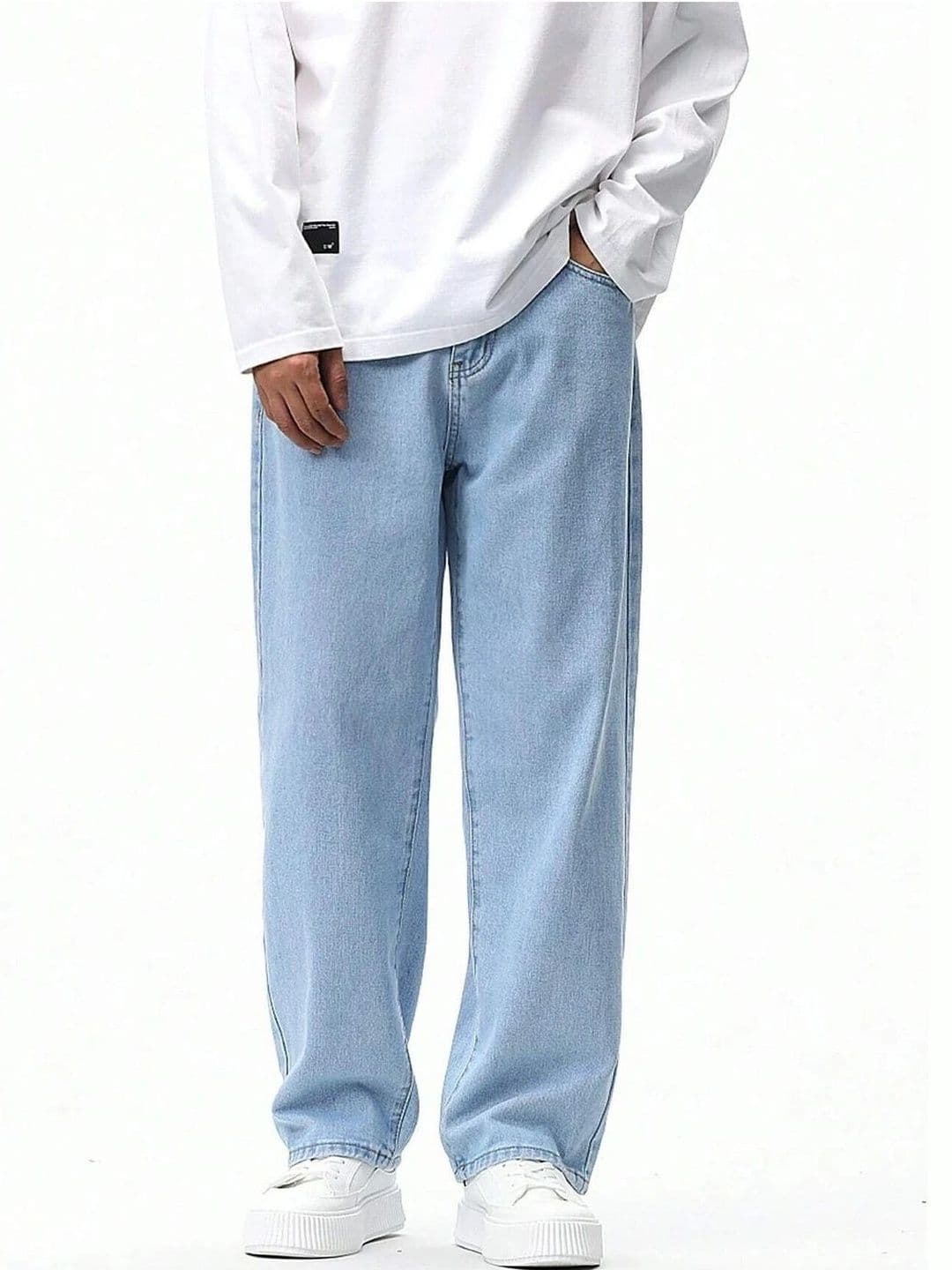 LEVORCE Men Relaxed Fit Mid-Rise Stretchable Jeans - view 1