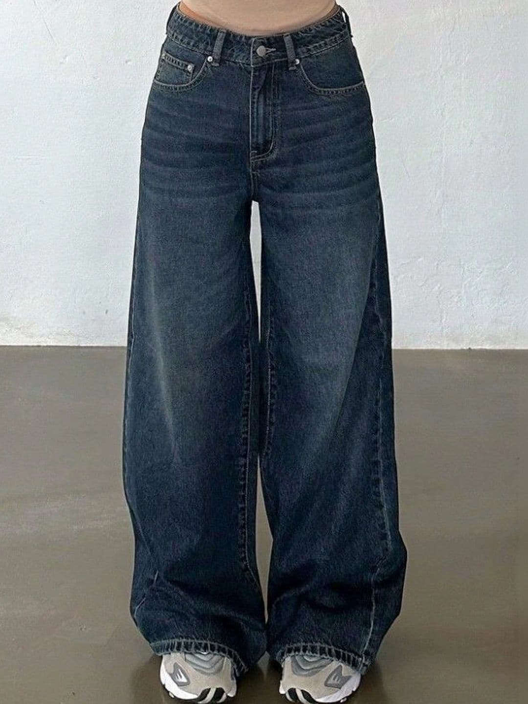 CORSICA Women High-Rise Light Fade Jeans - view 1