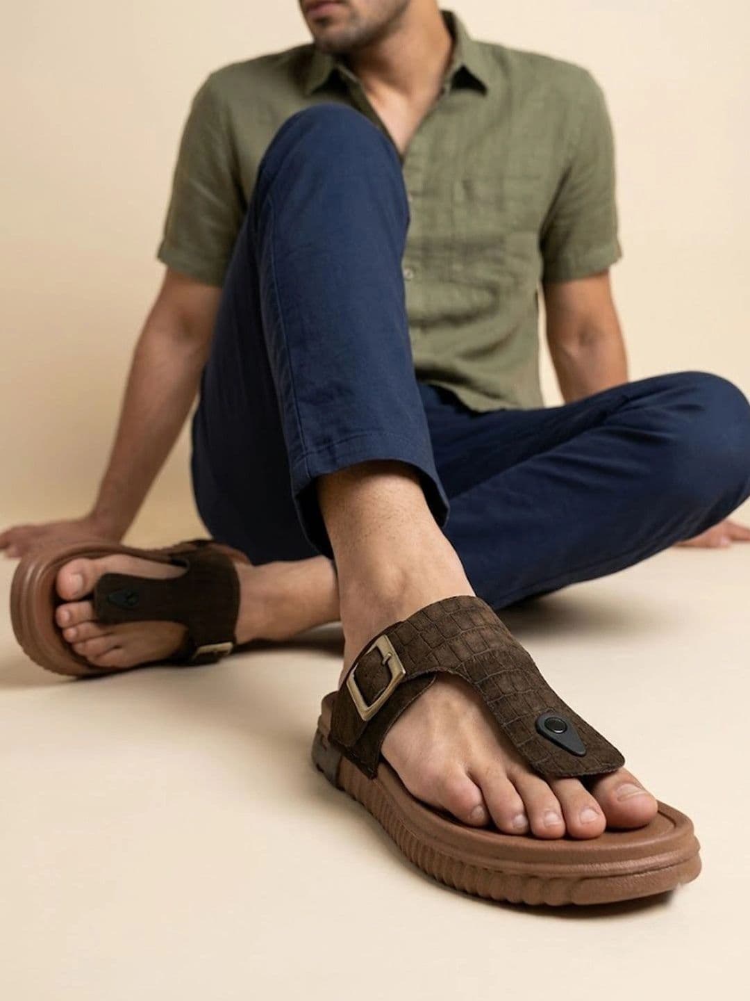 Fashion Victim Men Thong Flip-Flops - view 1