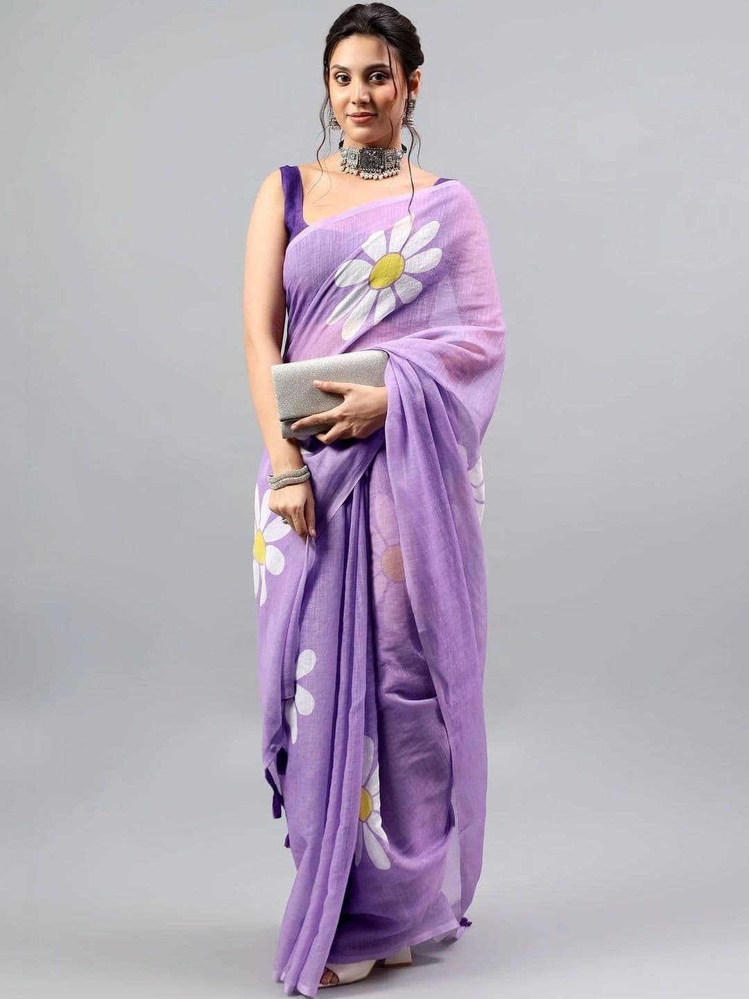 Pixie lane Floral Linen Blend Belted Saree - view 1