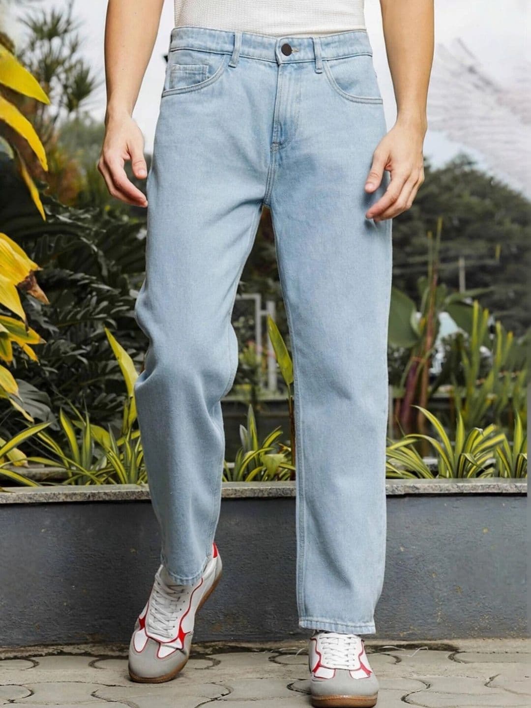 Podge Men Relaxed Fit Mid-Rise Stretchable Jeans - view 1