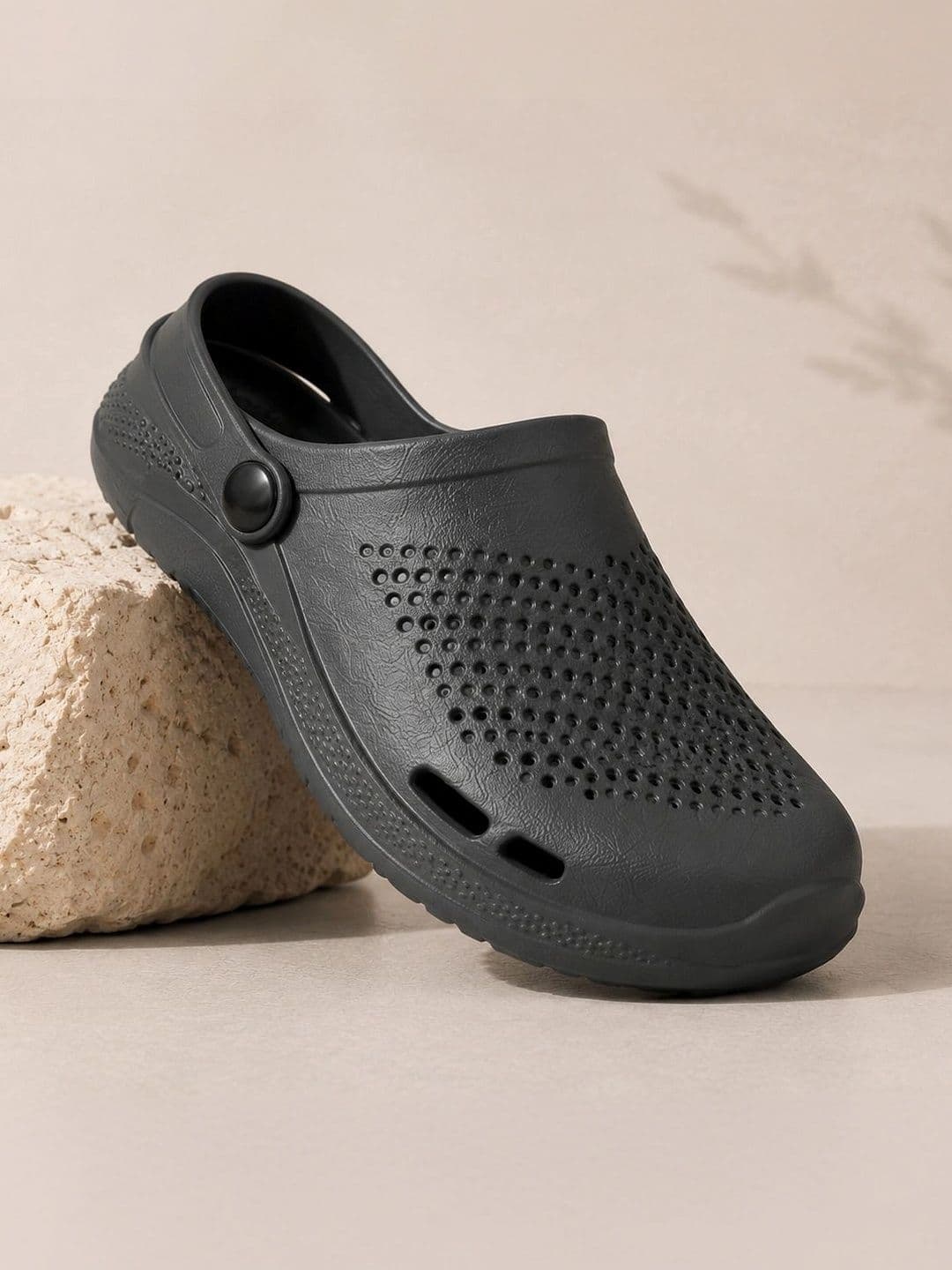 Roadster Men Clogs Sandals - view 1
