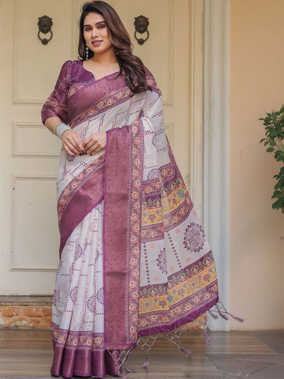 Panzora Paisley Zari Linen Blend Designer Saree - view 1