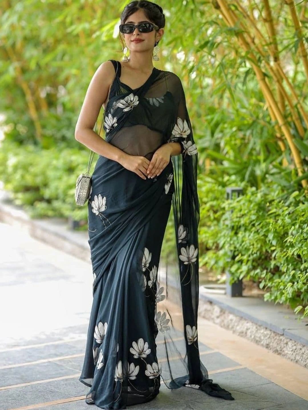 Vovar Floral Zari Pure Georgette Designer Saree - view 1