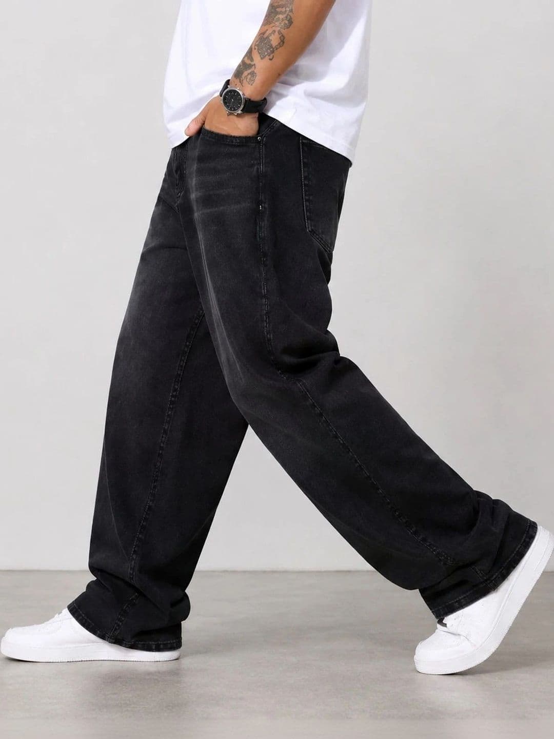 Wanted Men Regular Fit Mid-Rise Low Distress Stretchable Jeans - view 1
