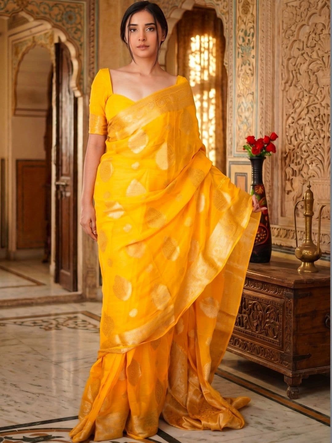 Aman's Impero Woven Design Zari Art Silk Banarasi Saree - view 1
