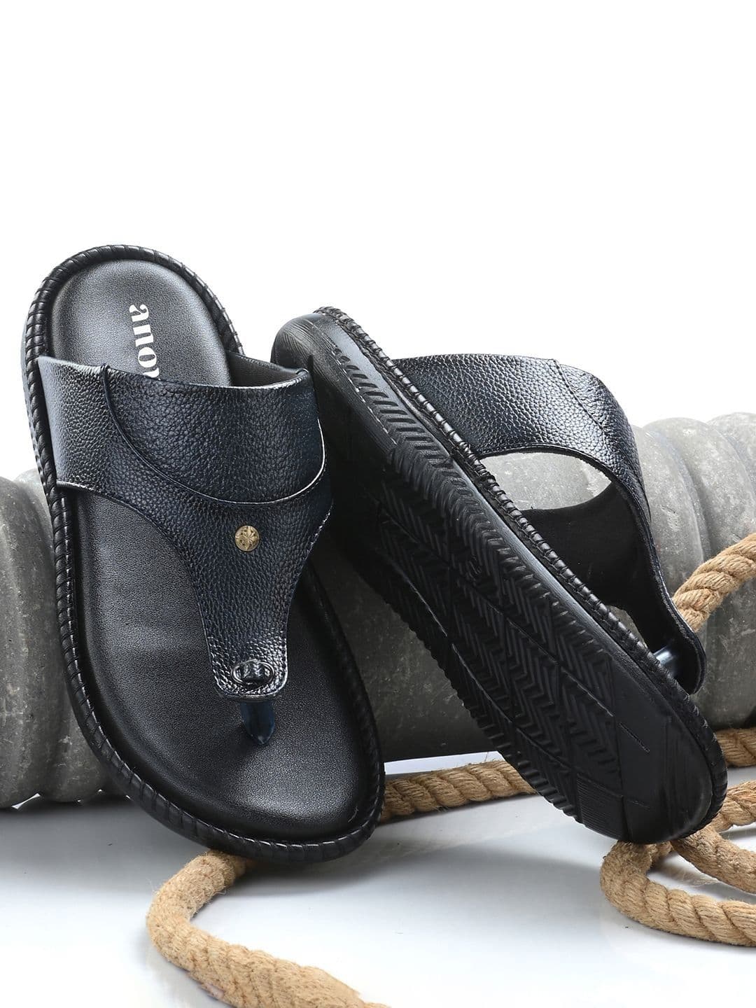 Anouk Men Slip-On - view 1