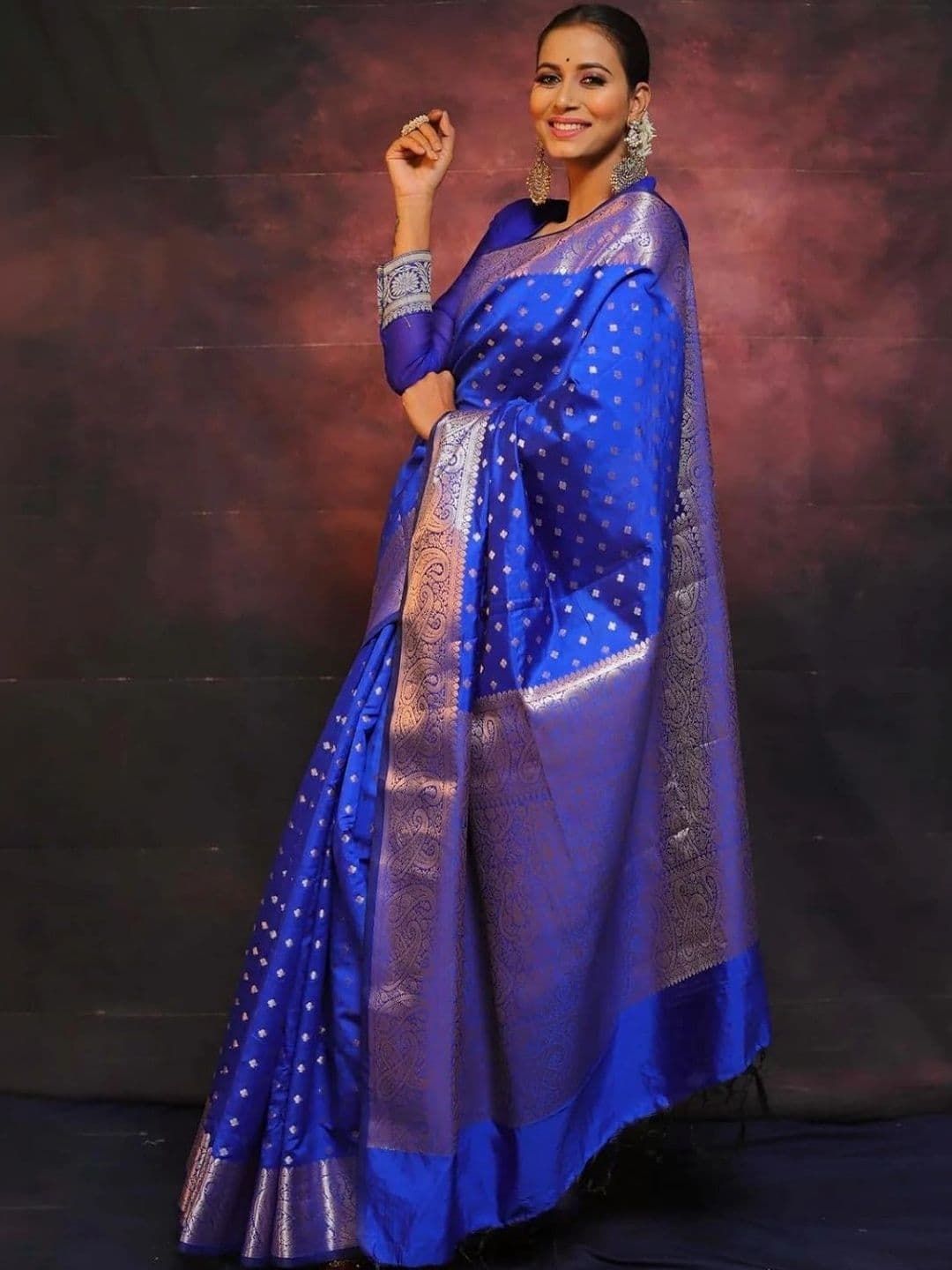 FOLENNE Woven Design Zari Art Silk Banarasi Saree - view 1