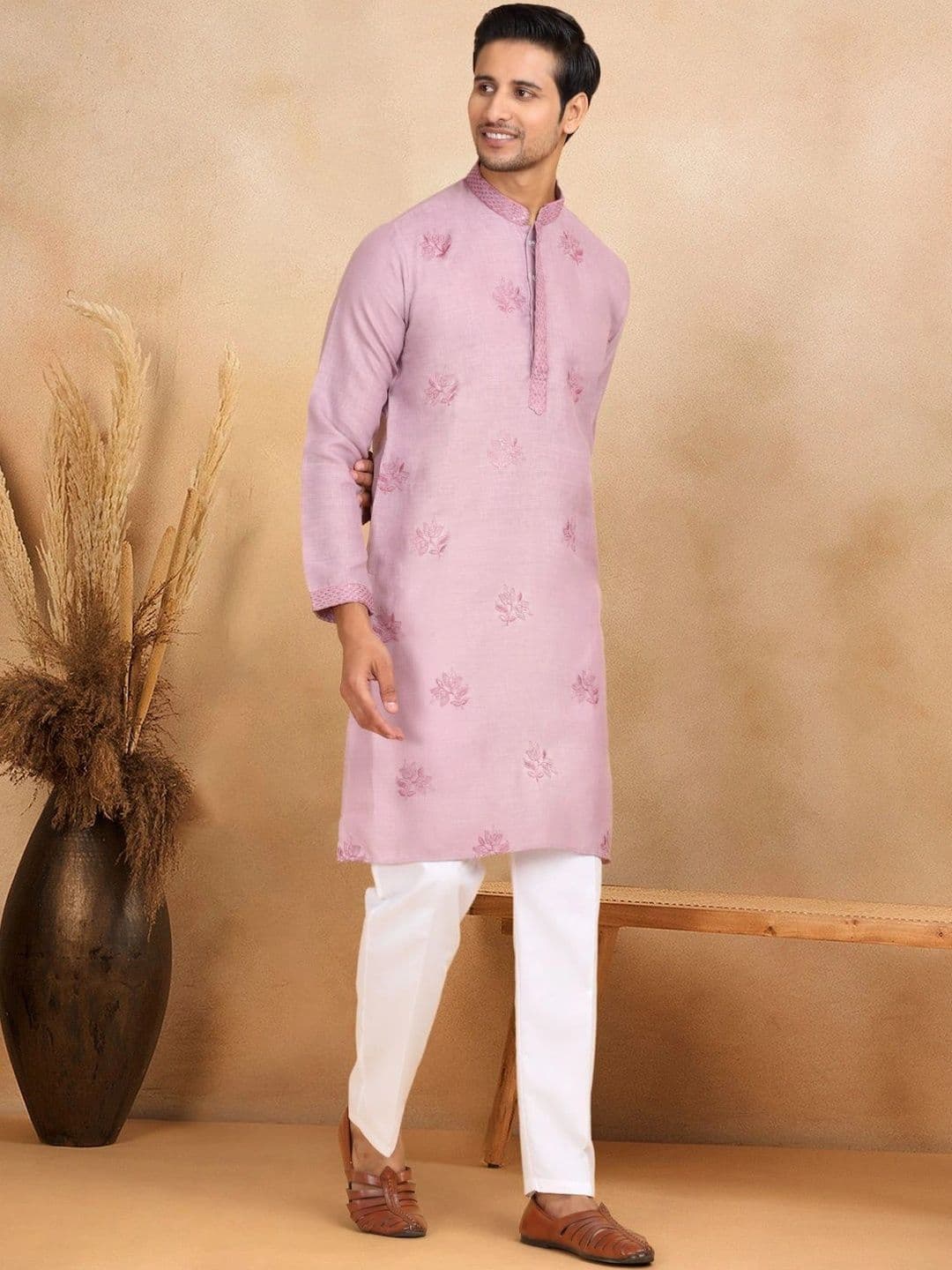KRAFT INDIA Men Embellished Thread Work Kurta - view 1