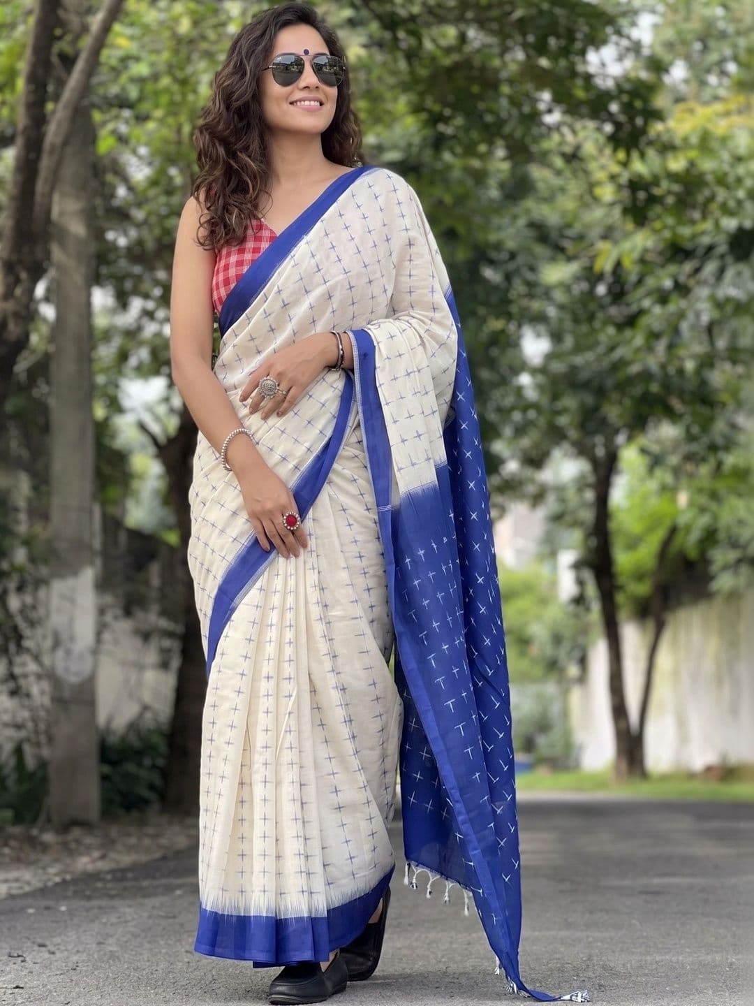 AJ FASHION PLUS Checked Zari Pure Linen Designer Saree - view 1