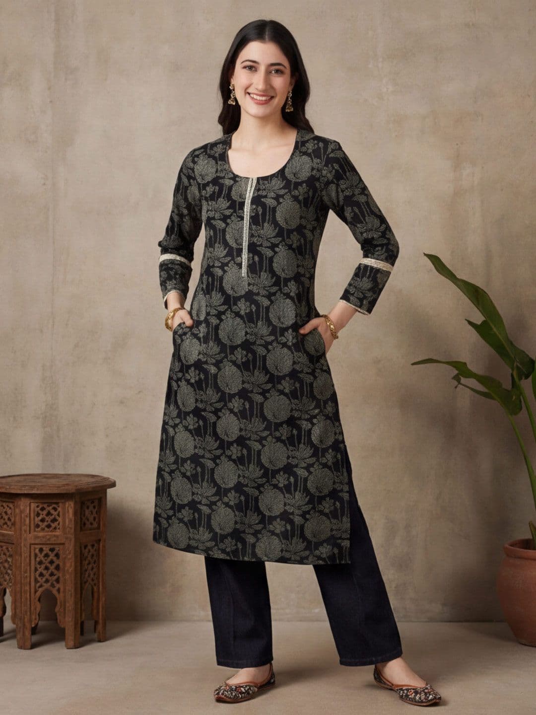 Anouk Women Floral Embroidered Keyhole Neck Gotta Patti Kurta - view 1