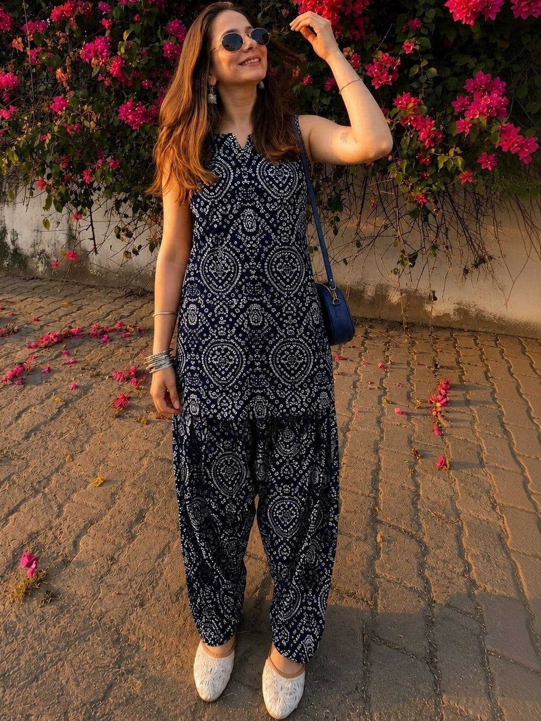 MANOJAVA Women Floral Printed Regular Pure Cotton Kurti with Salwar - view 1