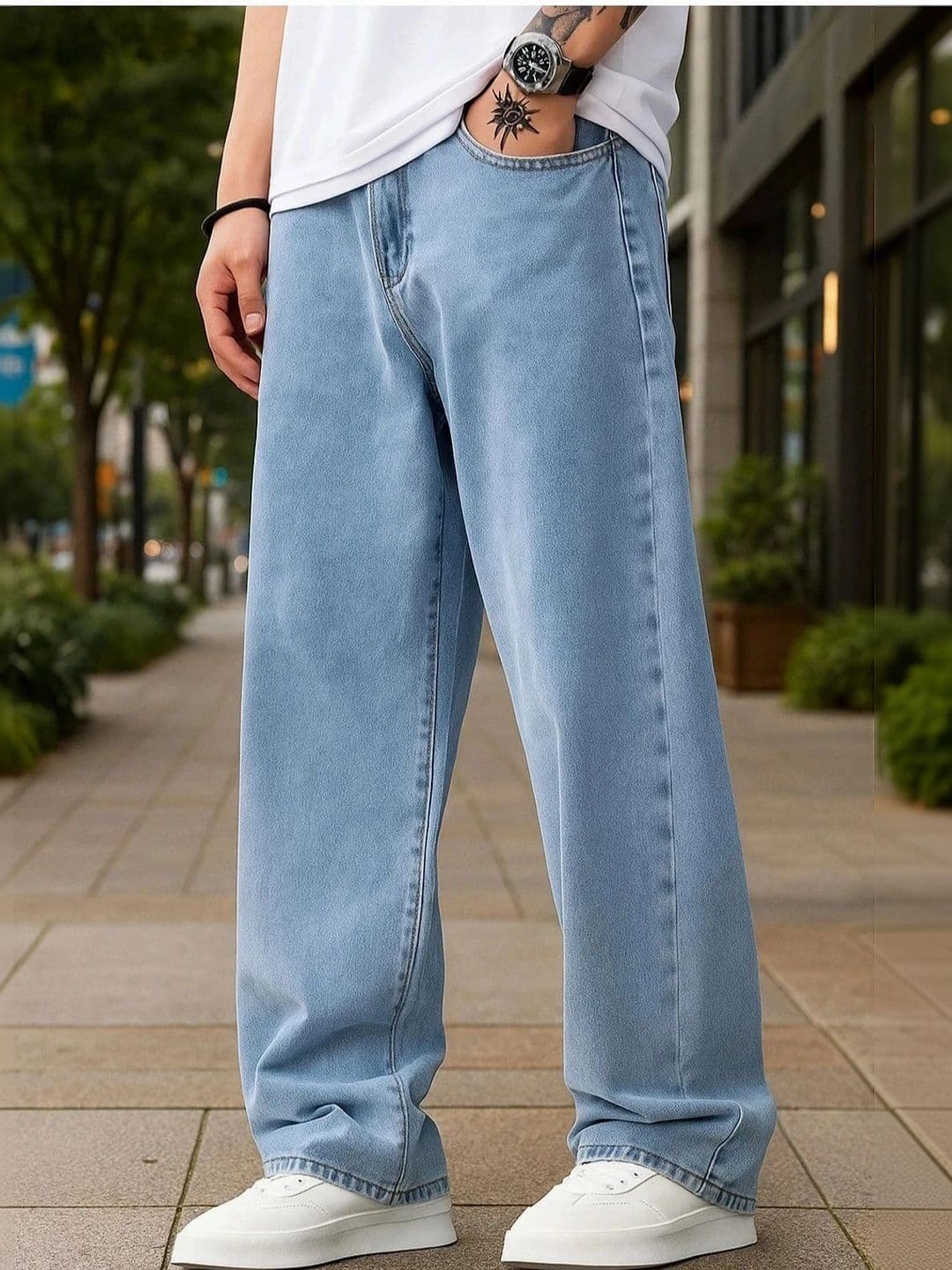 LEVORCE Men Relaxed Fit Mid-Rise Stretchable Jeans - view 1