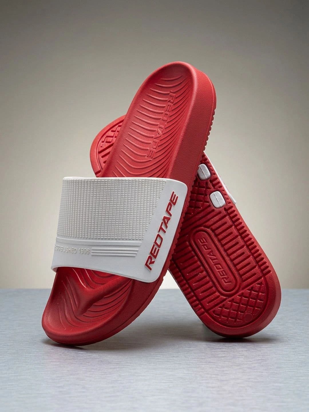 Red Tape Men Colourblocked Sliders - view 1