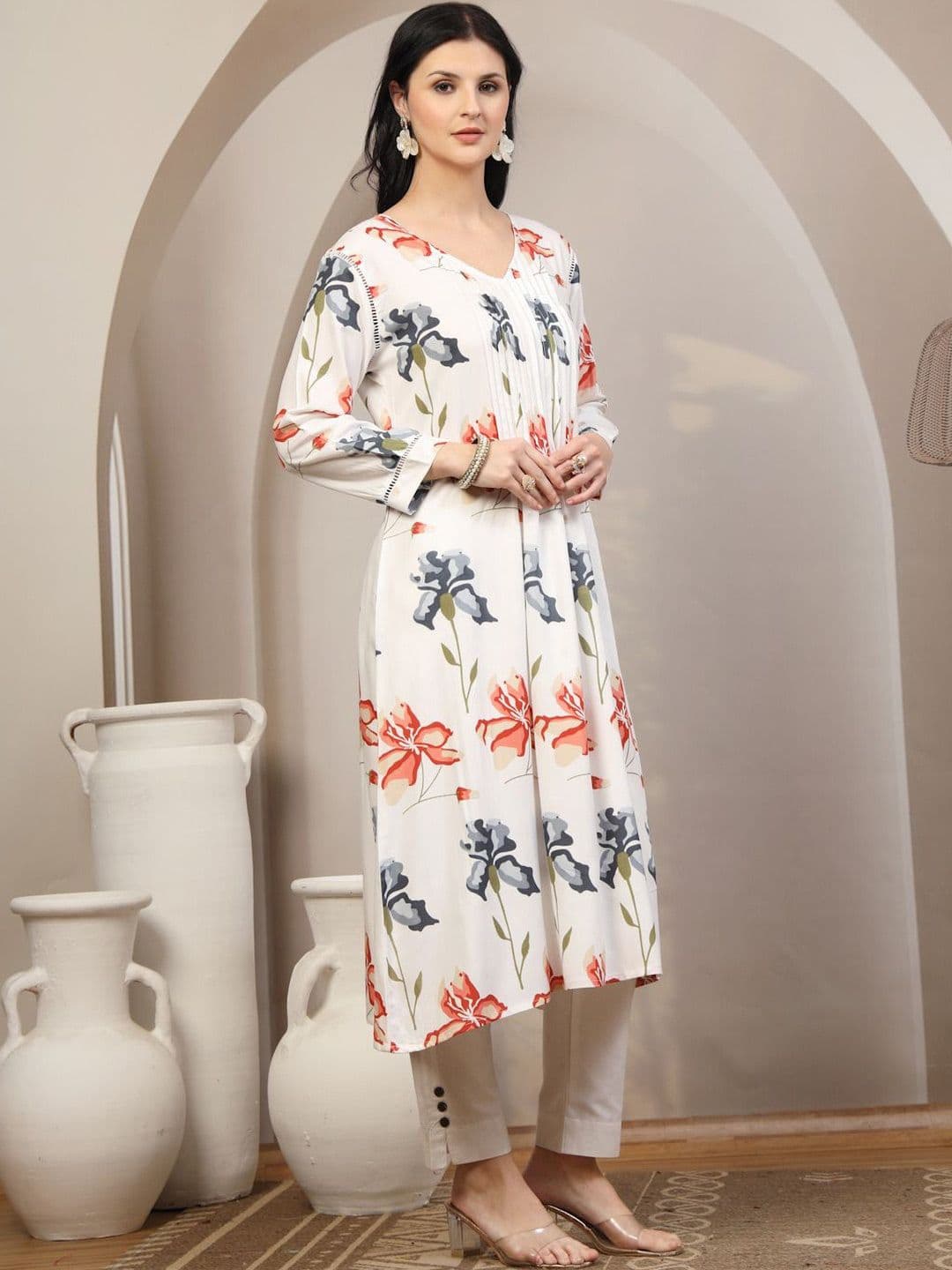 Anouk Women Floral Printed Thread Work Kurta - view 1