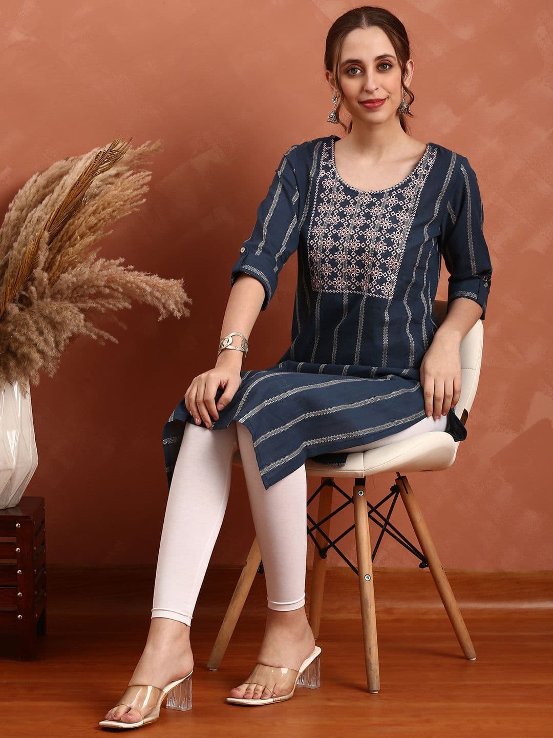 Anouk Striped Round Neck Thread Work Straight Pure Cotton Kurta - view 1