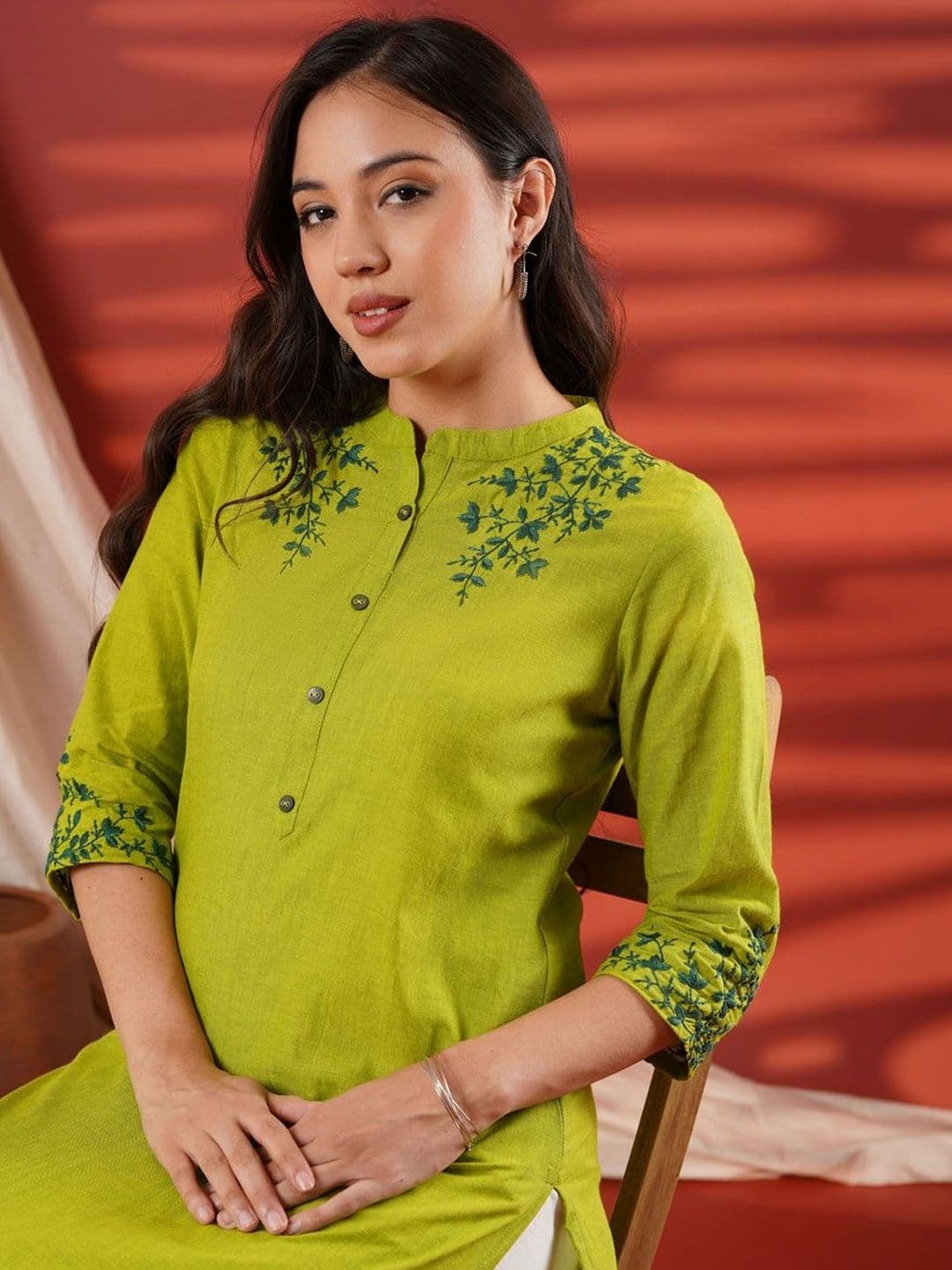 Anouk Women Embroidered Thread Work Kurta - view 1