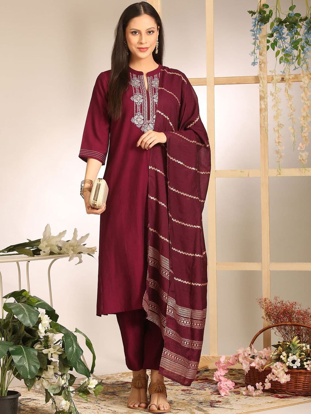 Anouk Ethnic Motifs Embroidered Regular Thread Work Kurta with Trousers & With Dupatta - view 1