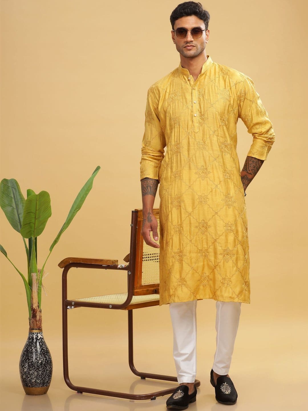 Anouk Men Chain Embroidered Thread Work Knee Length Kurta - view 1
