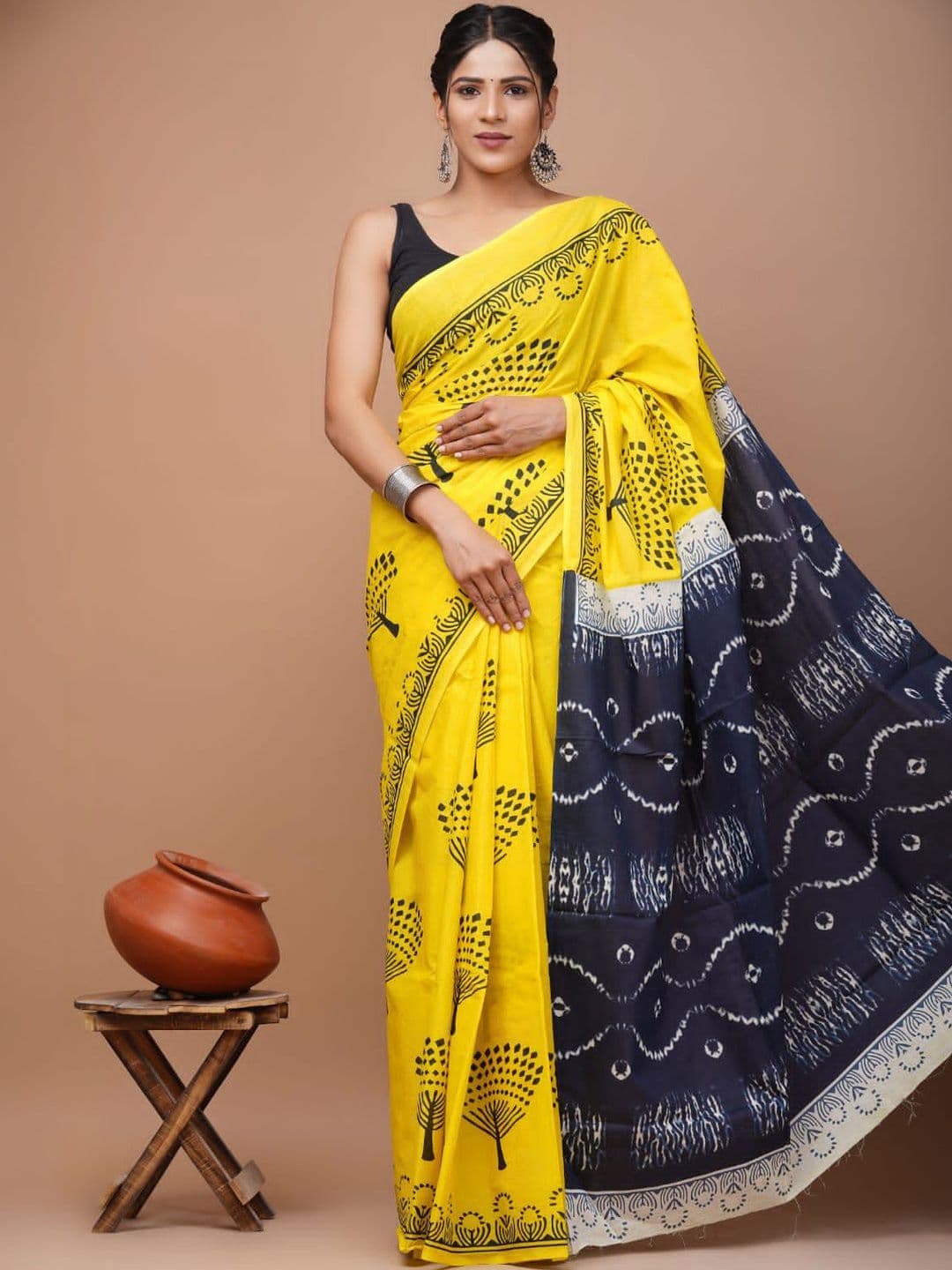 Anouk Mirage Ethnic Motifs Pure Cotton Handloom Saree - view 1