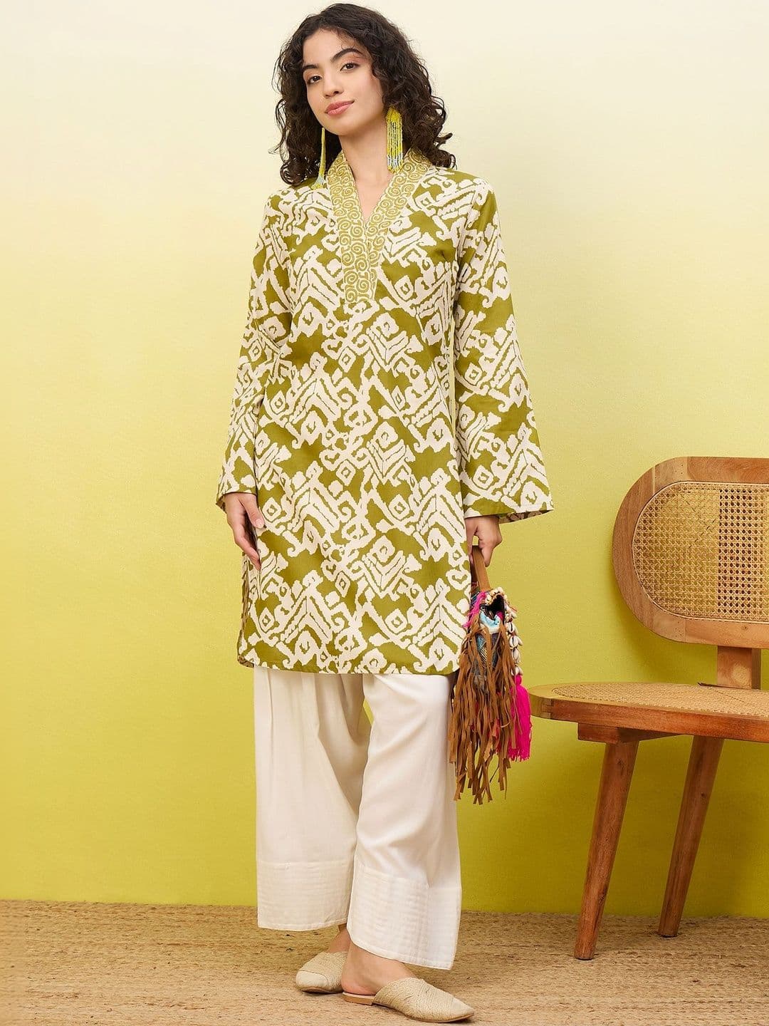 Anouk Women Printed Thread Work Kurta - view 1