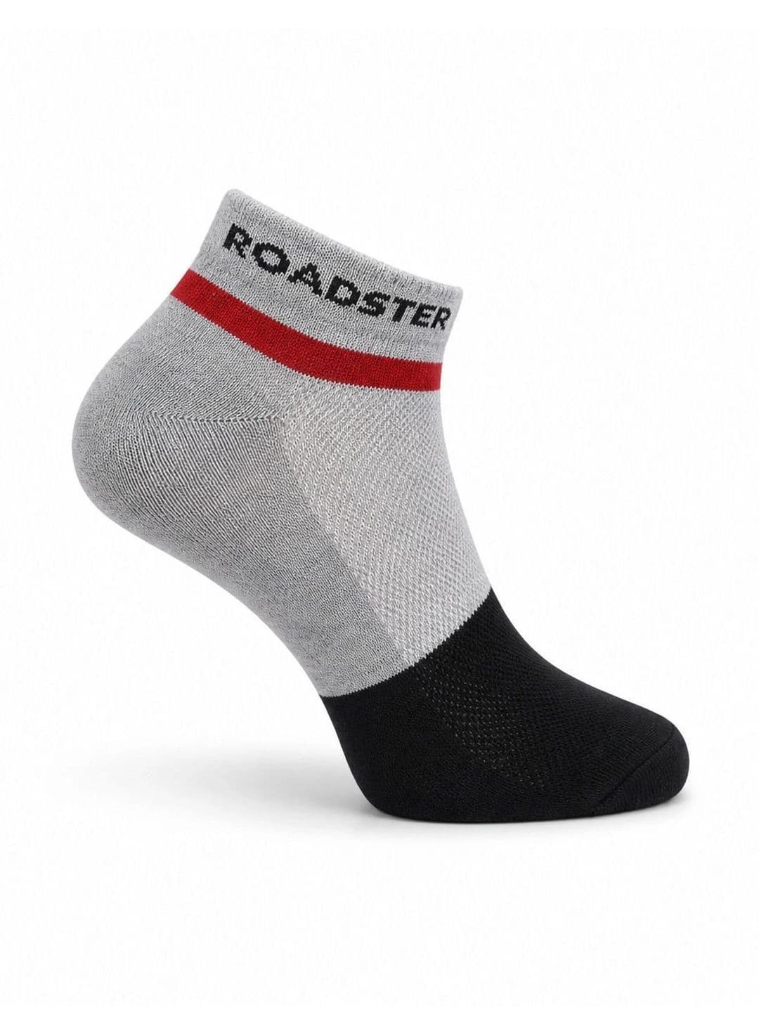 Roadster Men Pack of 3 Cotton Colourblocked Ankle Length Socks - view 1