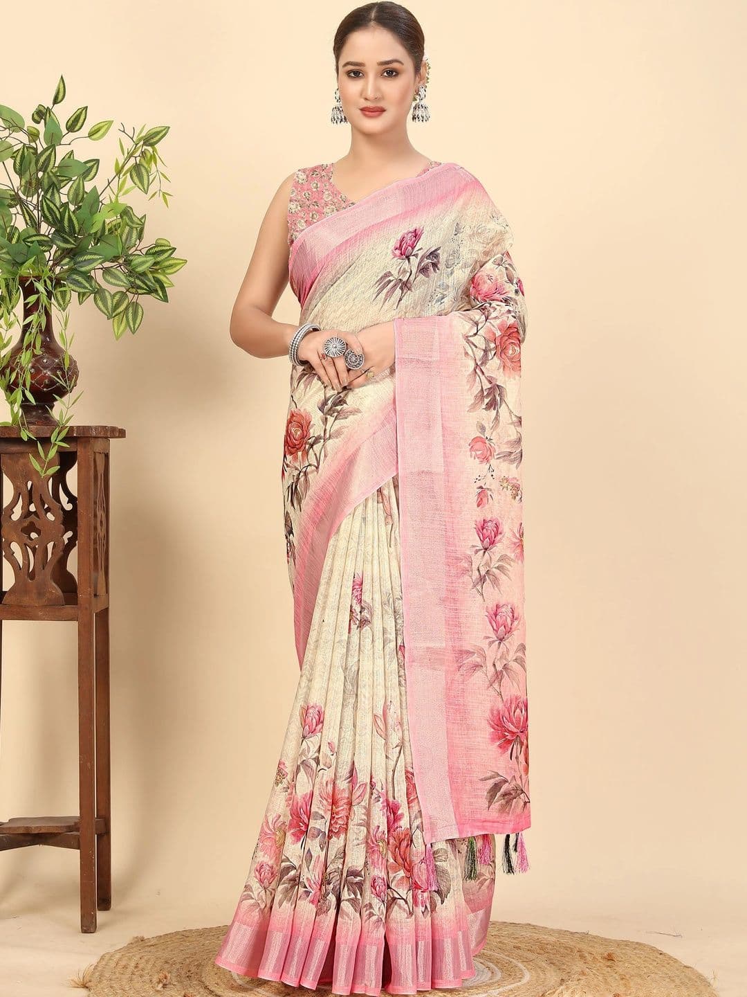 SSHAGUN LIFESTYLE Floral Silk Cotton Heavy Work Saree - view 1