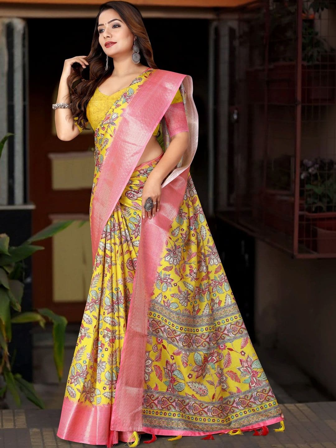 J 6 DESIGNER Floral Silk Cotton Saree - view 1