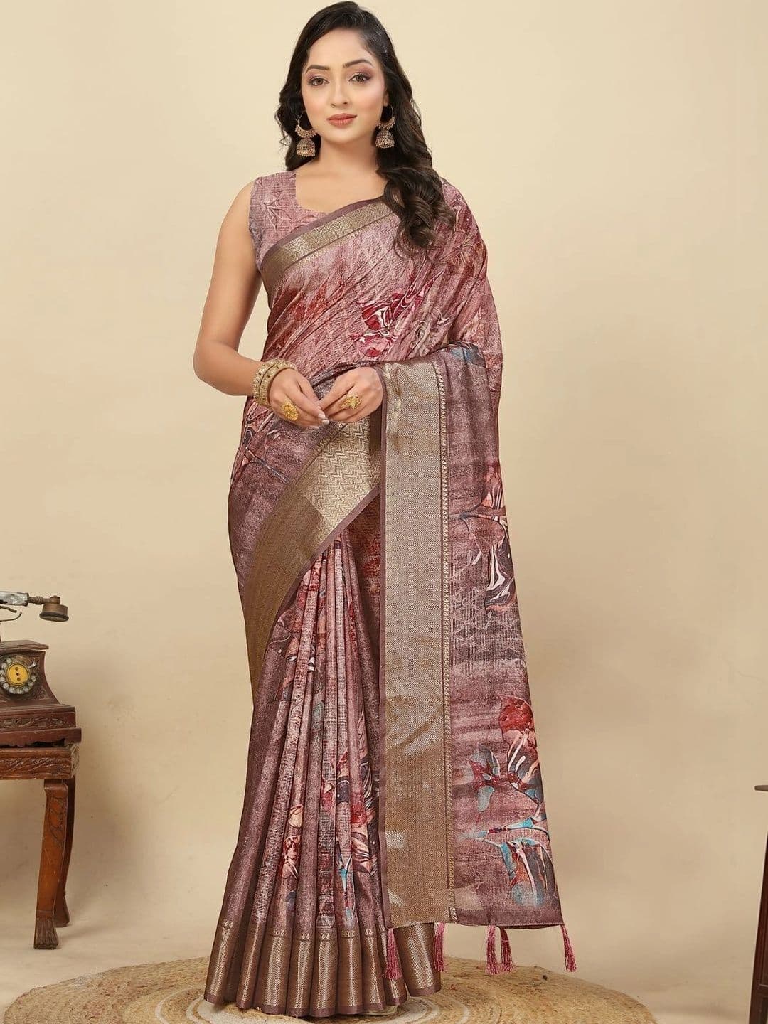 SSHAGUN LIFESTYLE Floral Art Silk Saree - view 1