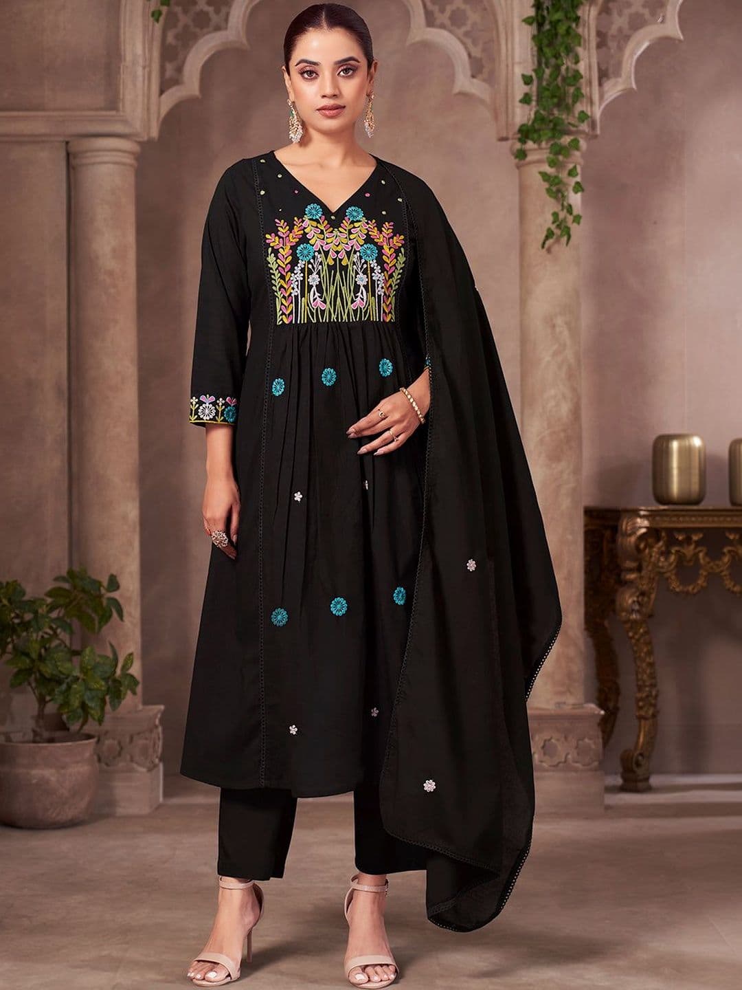 Anouk Women Ethnic Motifs Embroidered Empire Thread Work Pure Cotton Kurta with Trousers & With Dupatta - view 1