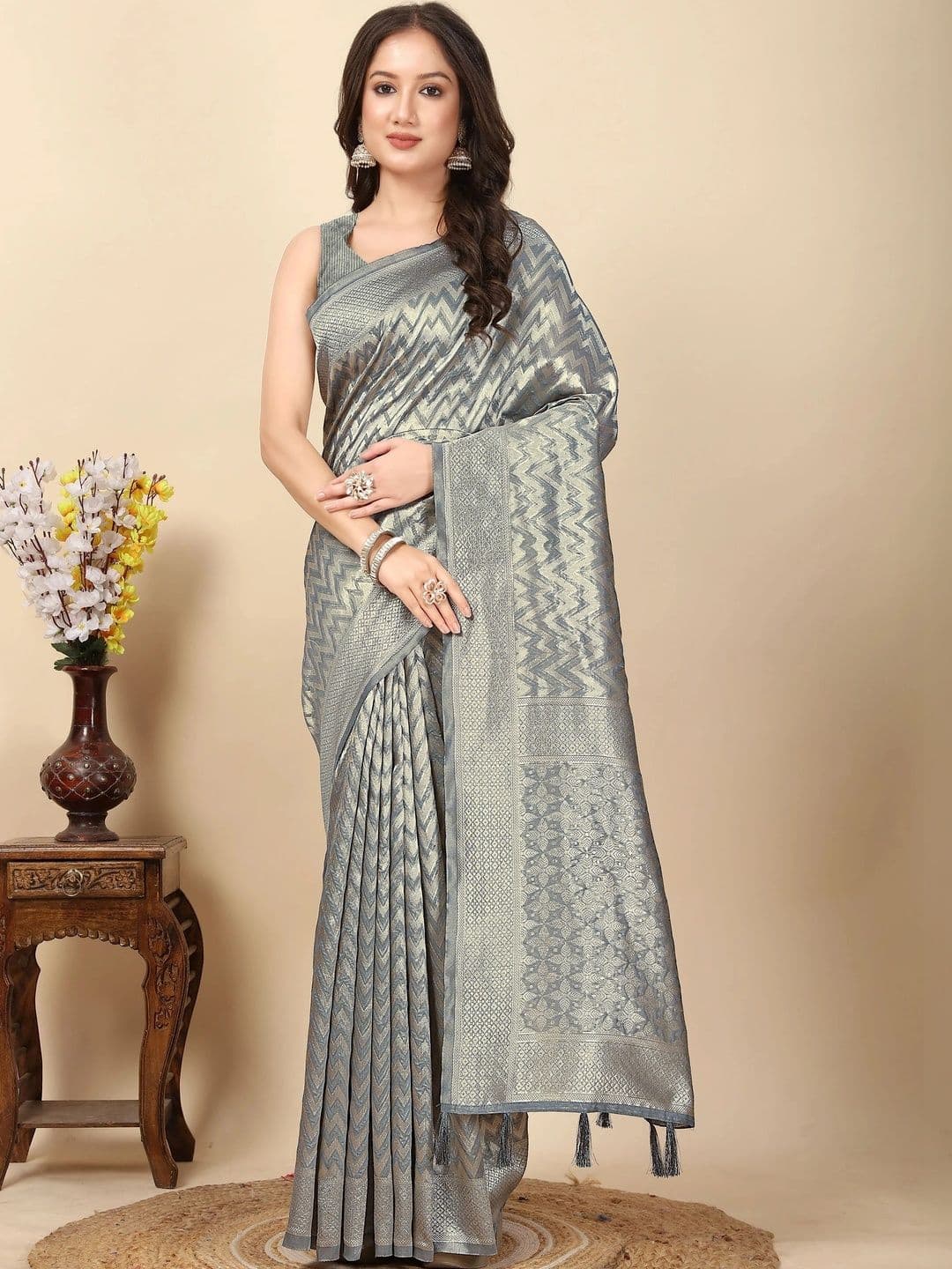 SSHAGUN LIFESTYLE Woven Design Zari Art Silk Heavy Work Banarasi Saree - view 1