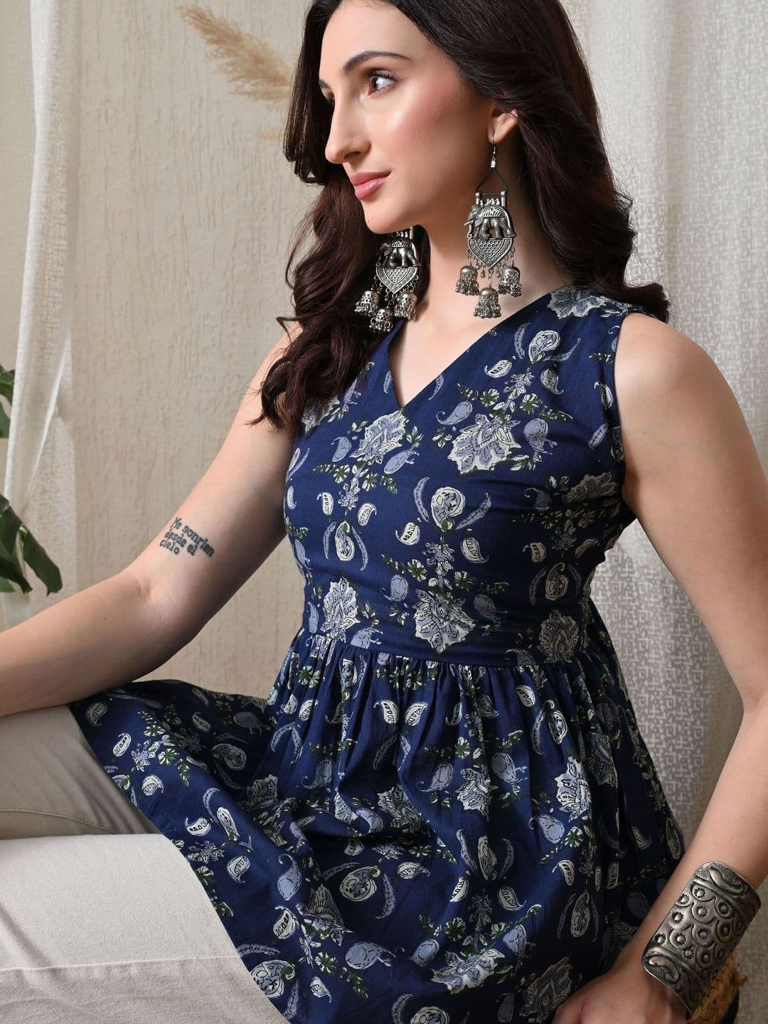 Anouk Mirage Botanical Printed V-Neck Pure Cotton Empire Kurti - view 1