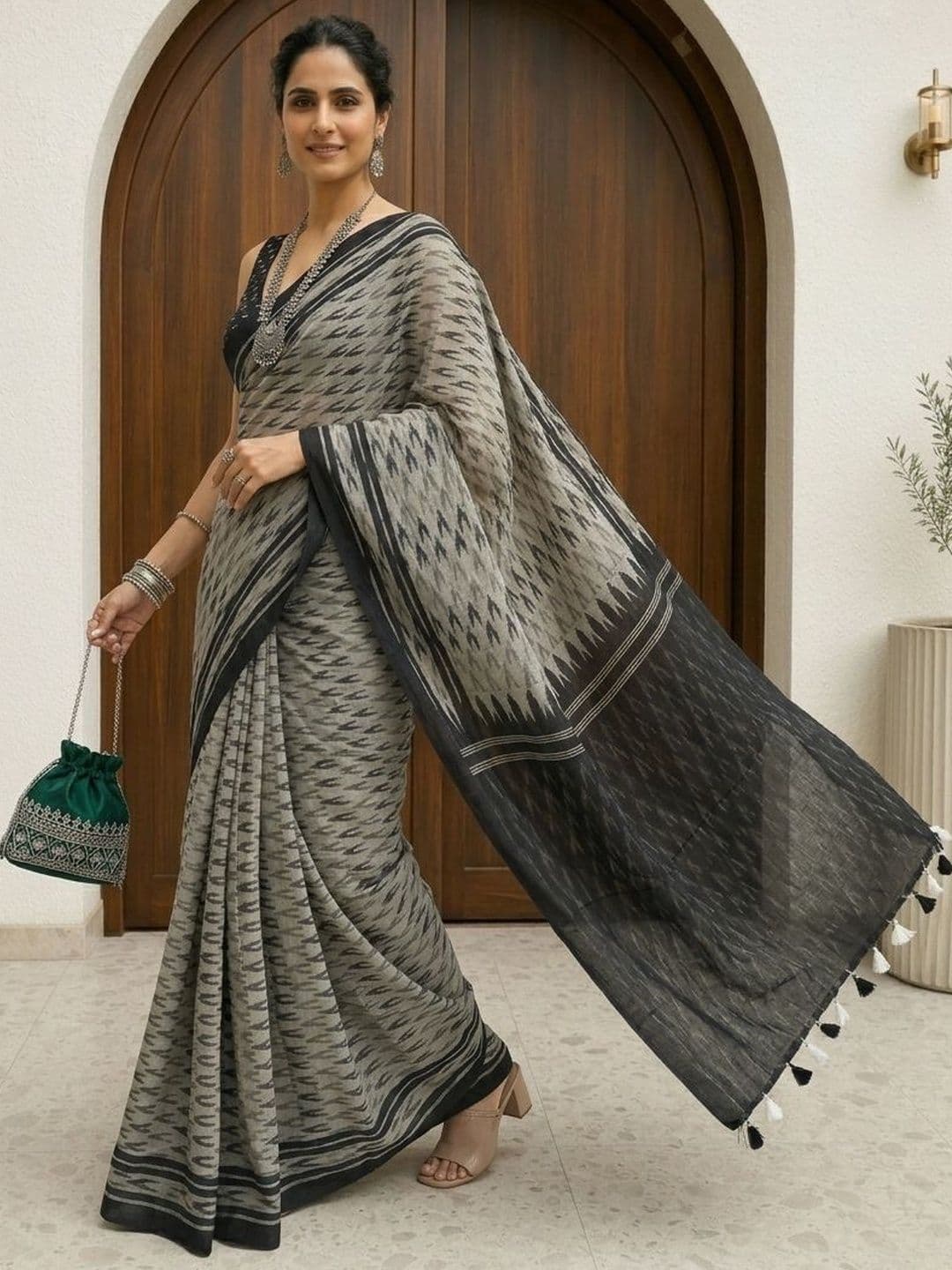 Anouk Ethnic Motifs Pure Cotton Handloom Block Print Saree - view 1