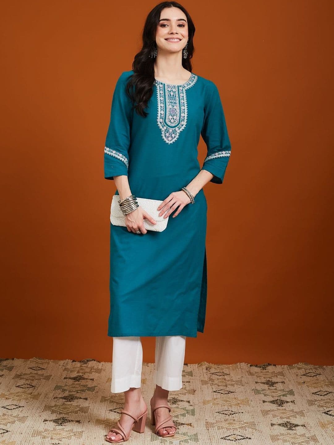 Anouk Women Embroidered Thread Work Kurta - view 1