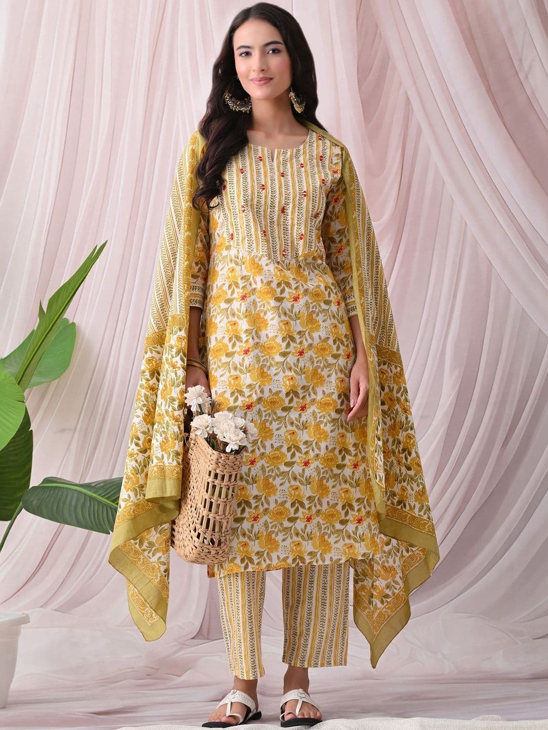 Anouk Floral Printed Round Neck Pure Cotton Kurta Set - view 1