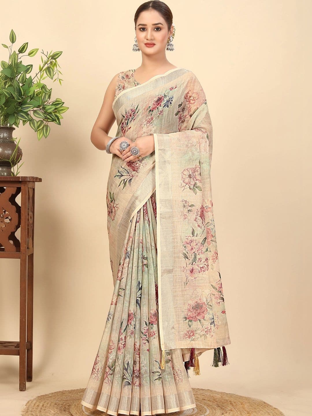 J 6 DESIGNER Floral Pure Linen Saree - view 1
