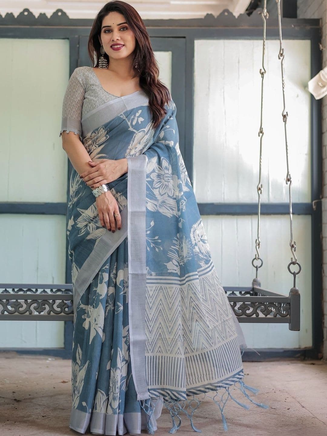 Anouk Floral Linen Blend Handloom Saree - view 1